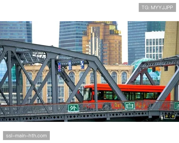 文化之旅：跟随欧冠主题巴士，探寻伦敦的足球历史地标